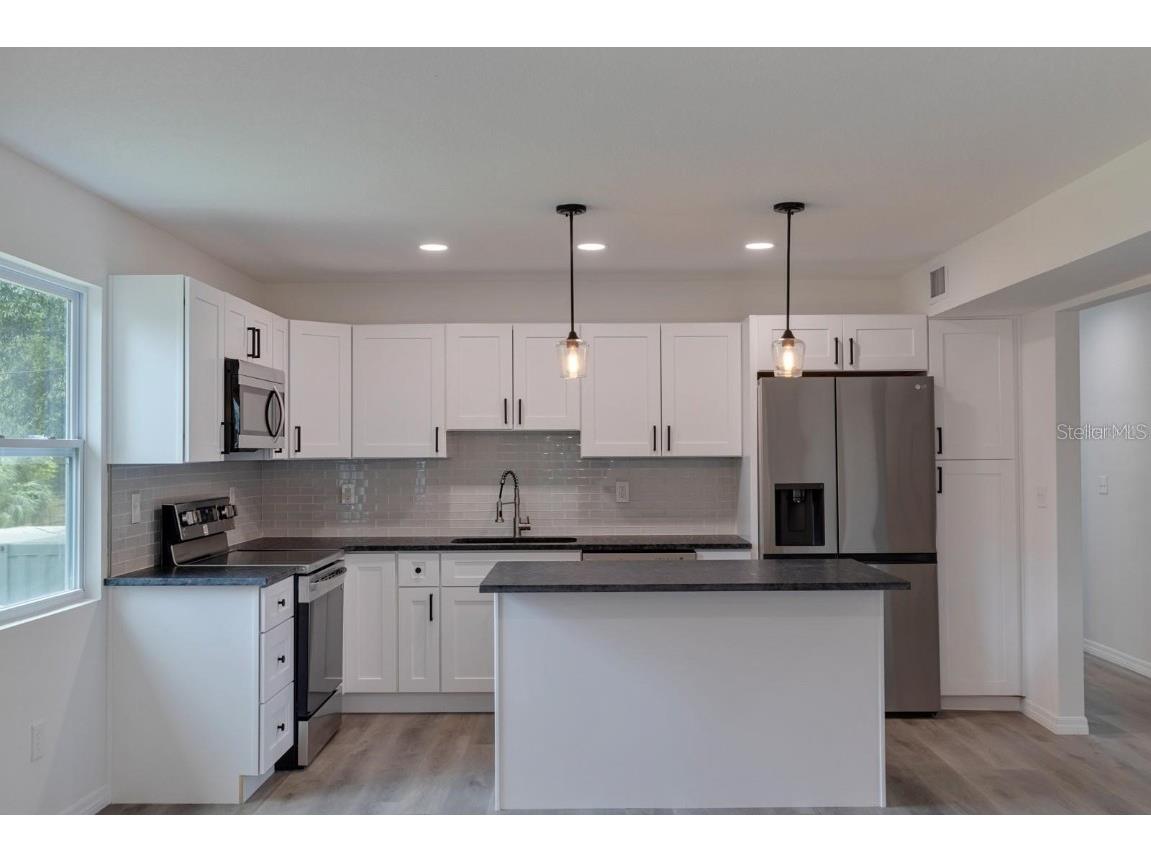 2596 52nd Avenue N Saint Petersburg FL 33714 A4614453 image66