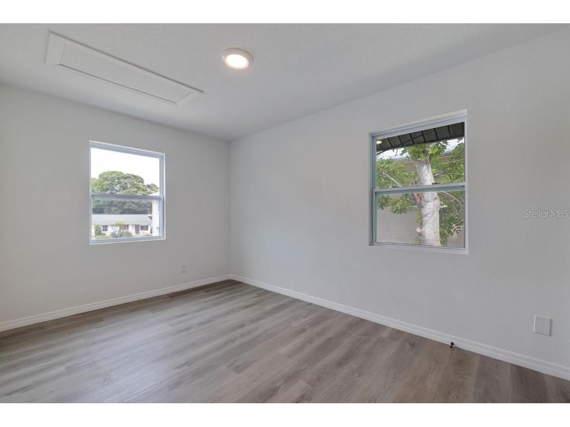 2596 52nd Avenue N Saint Petersburg FL 33714 A4614453 image81