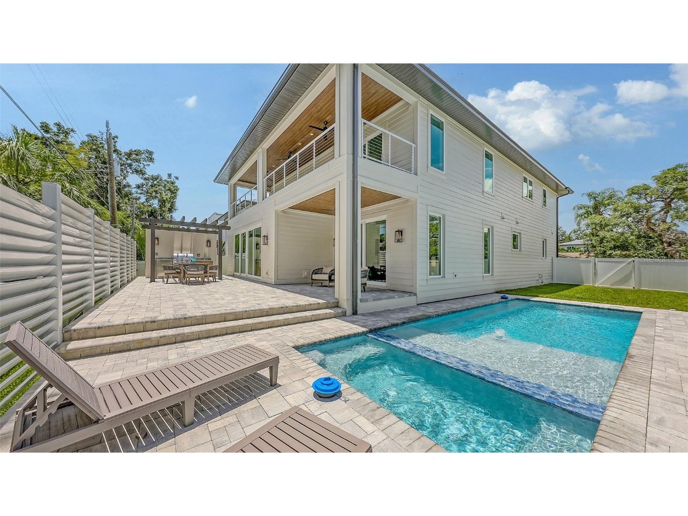 2596 Floyd Street Sarasota FL 34239 A4656879 image1