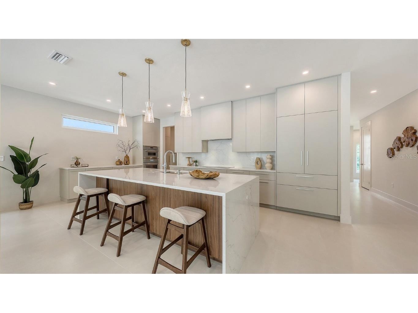 2596 Floyd Street Sarasota FL 34239 A4656879 image17