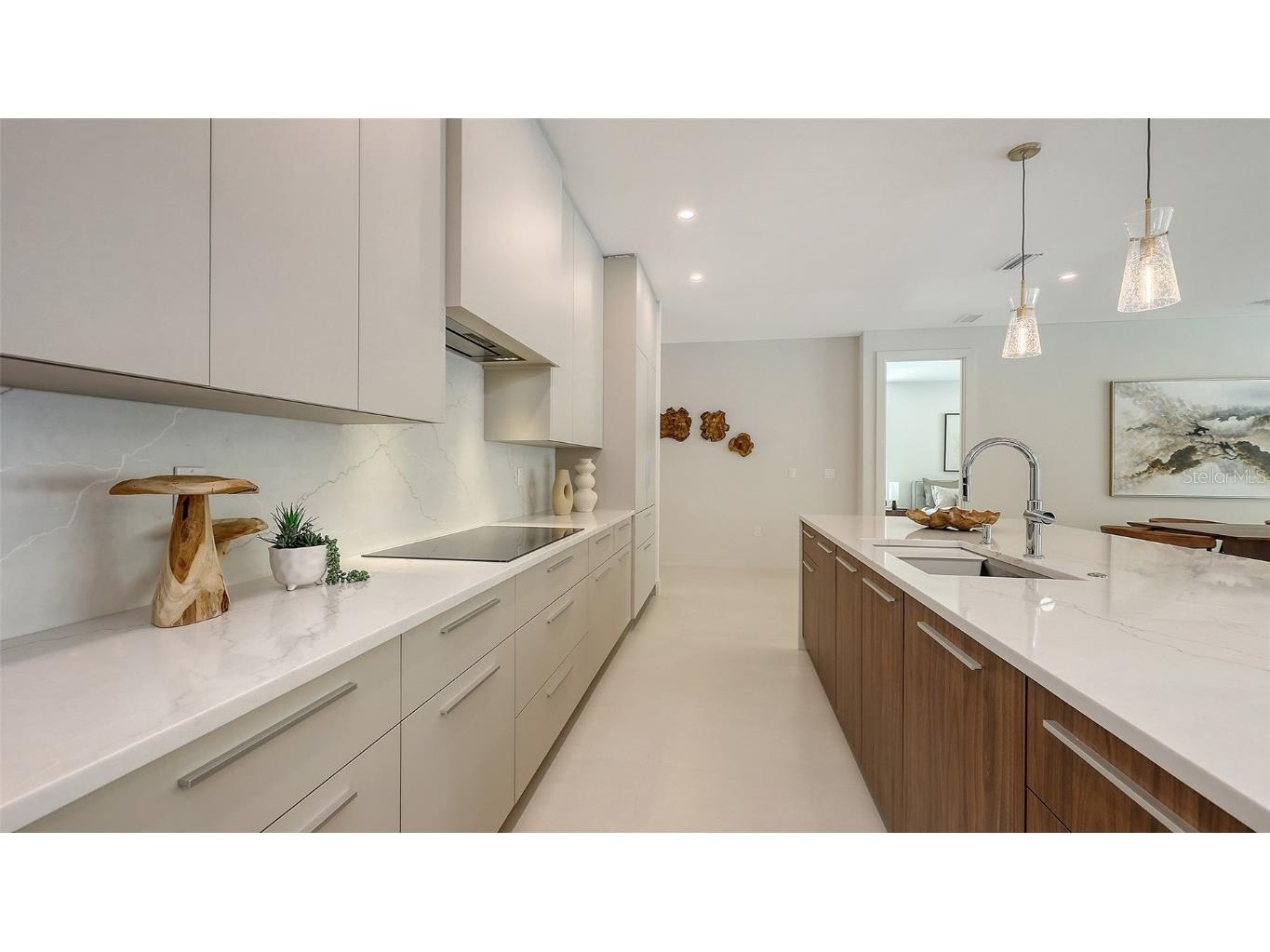 2596 Floyd Street Sarasota FL 34239 A4656879 image19