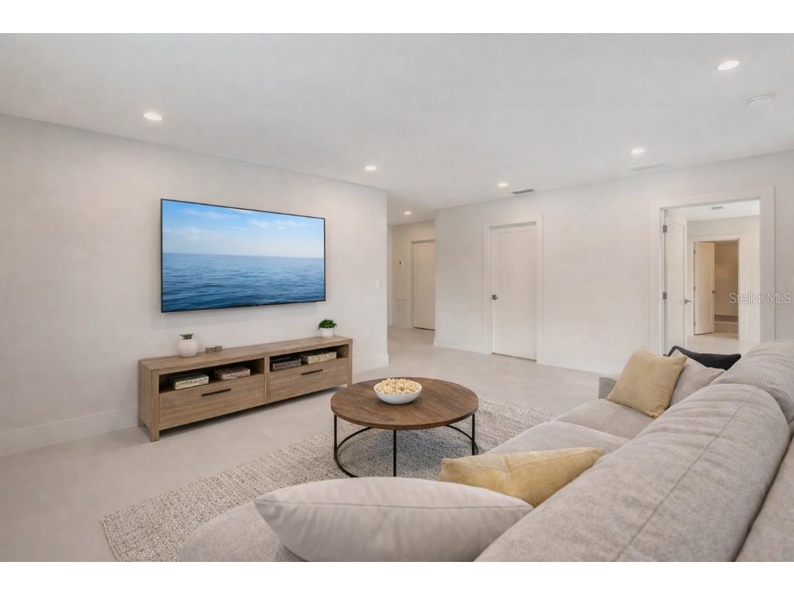 2596 Floyd Street Sarasota FL 34239 A4656879 image34