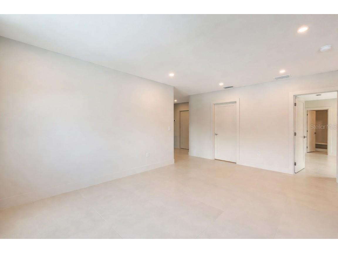 2596 Floyd Street Sarasota FL 34239 A4656879 image35