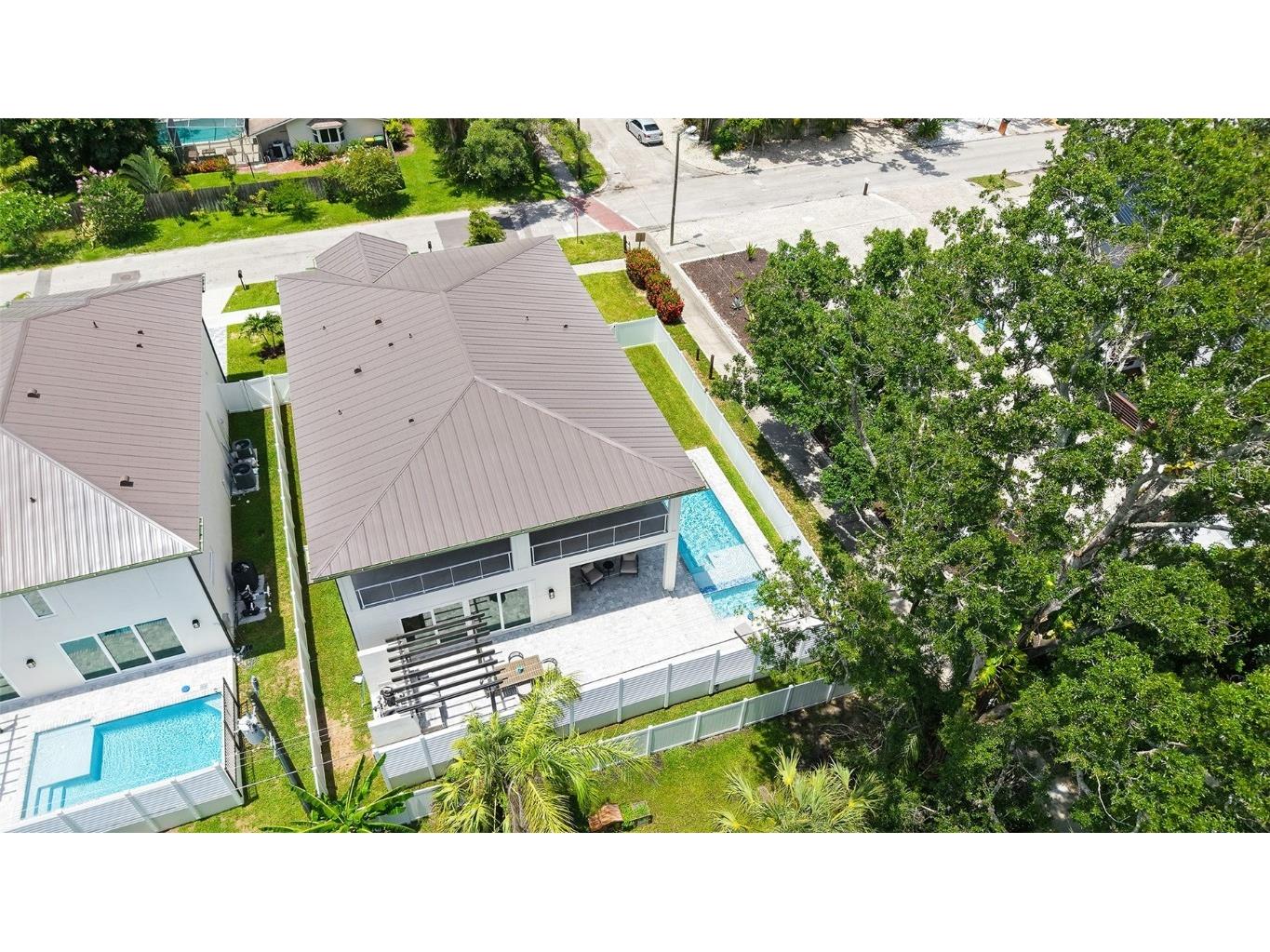 2596 Floyd Street Sarasota FL 34239 A4656879 image41