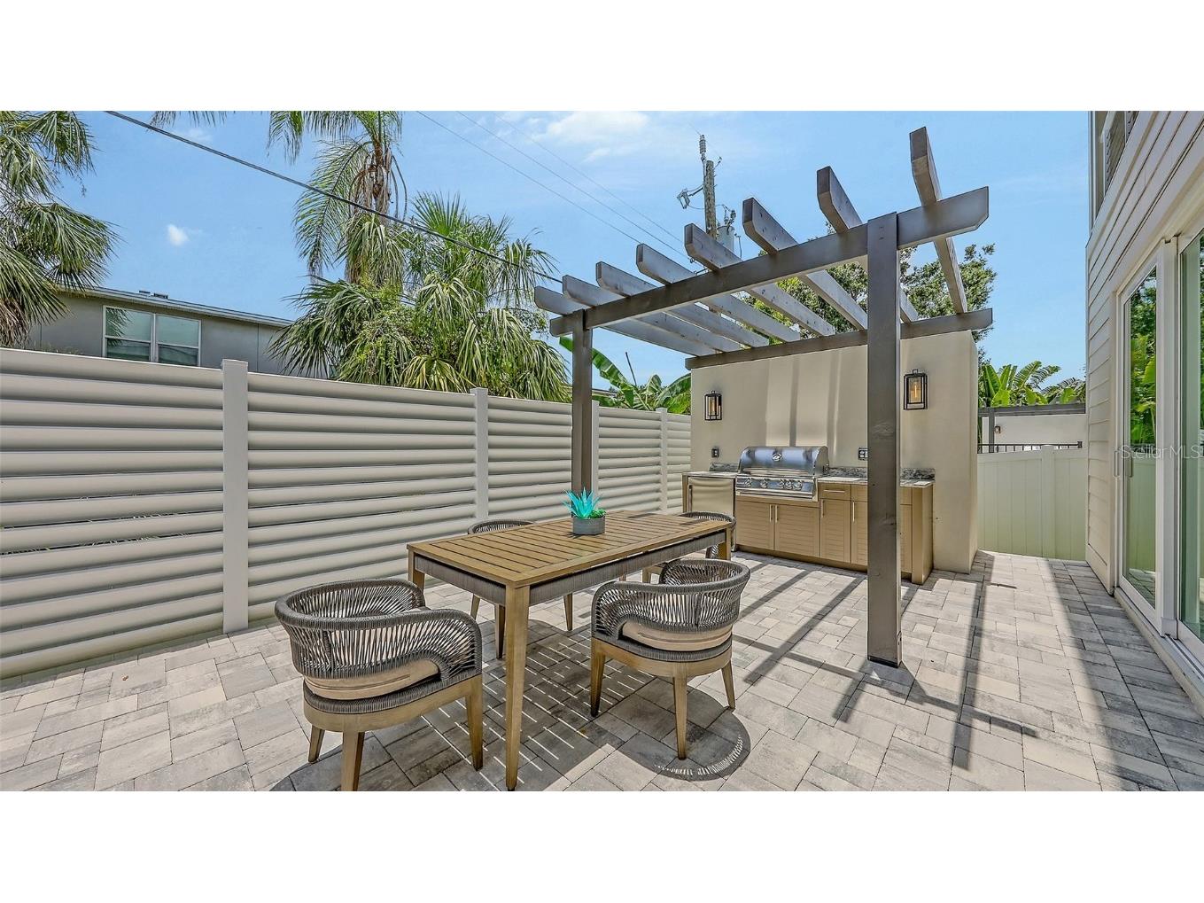 2596 Floyd Street Sarasota FL 34239 A4656879 image6