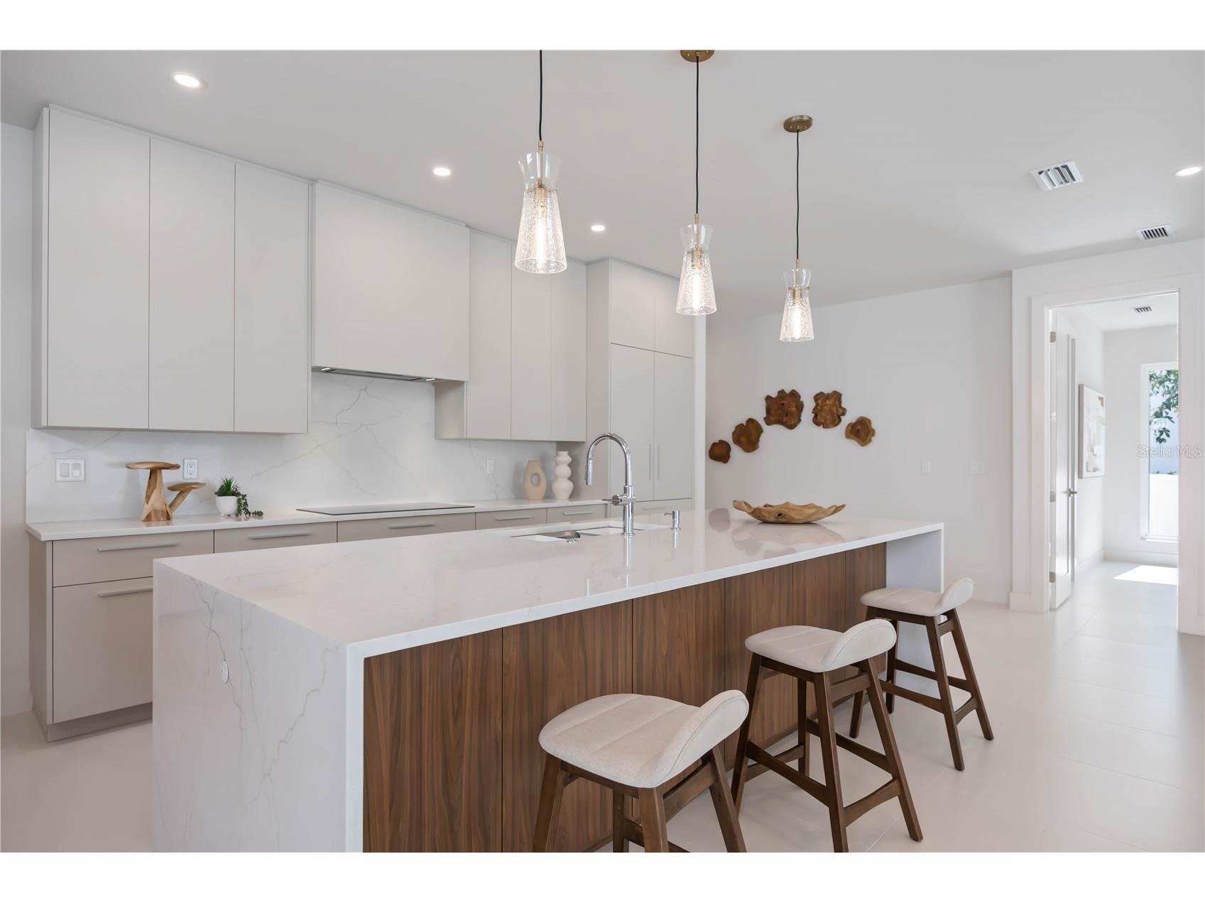 2596 Floyd Street Sarasota FL 34239 A4680149 image11