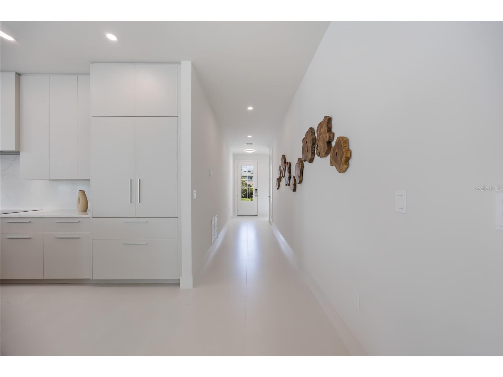 2596 Floyd Street Sarasota FL 34239 A4680149 image2