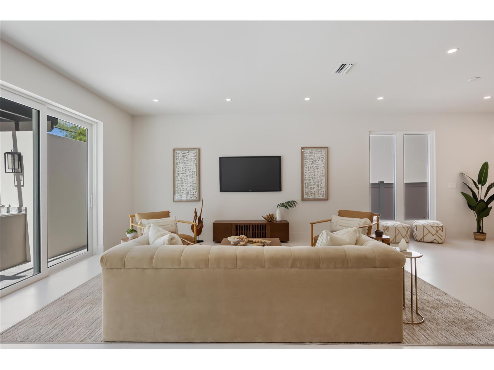 2596 Floyd Street Sarasota FL 34239 A4680149 image26