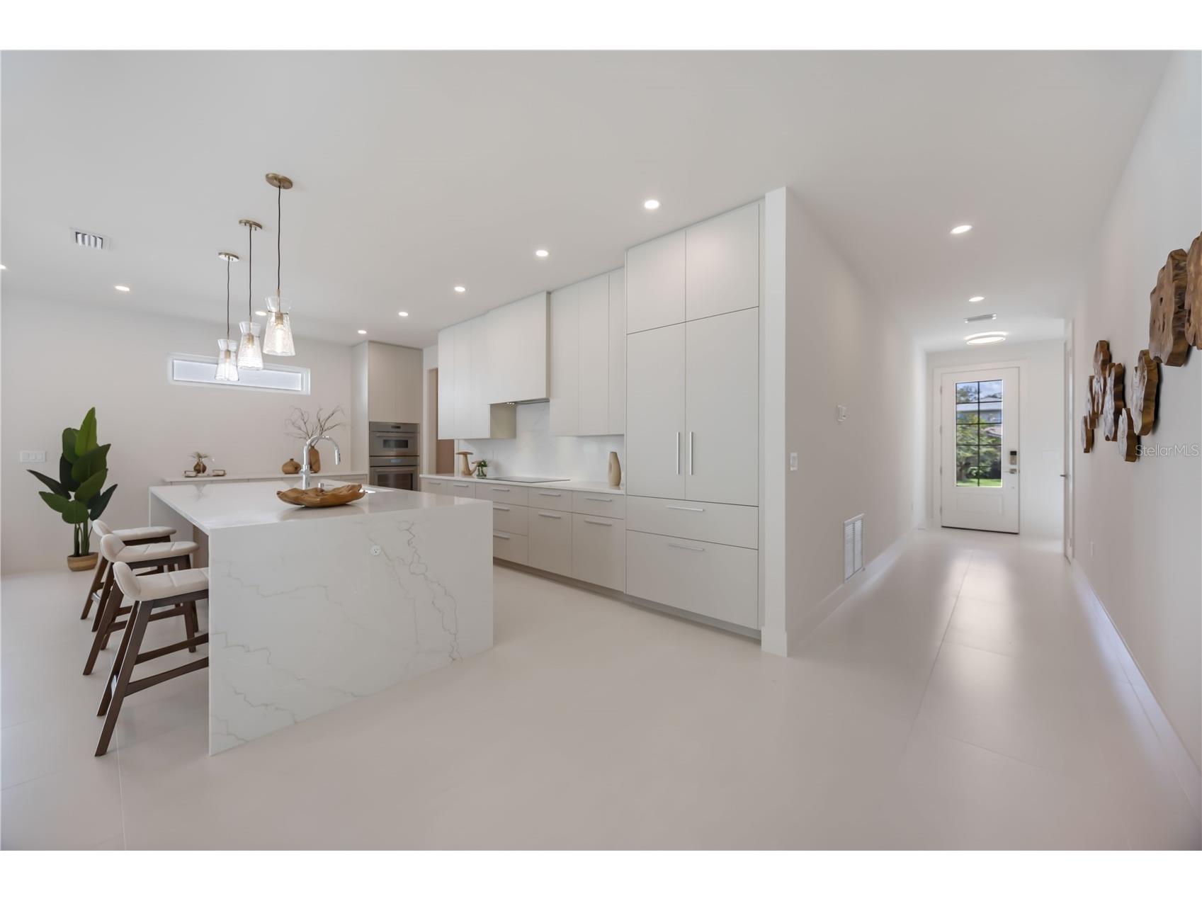 2596 Floyd Street Sarasota FL 34239 A4680149 image3