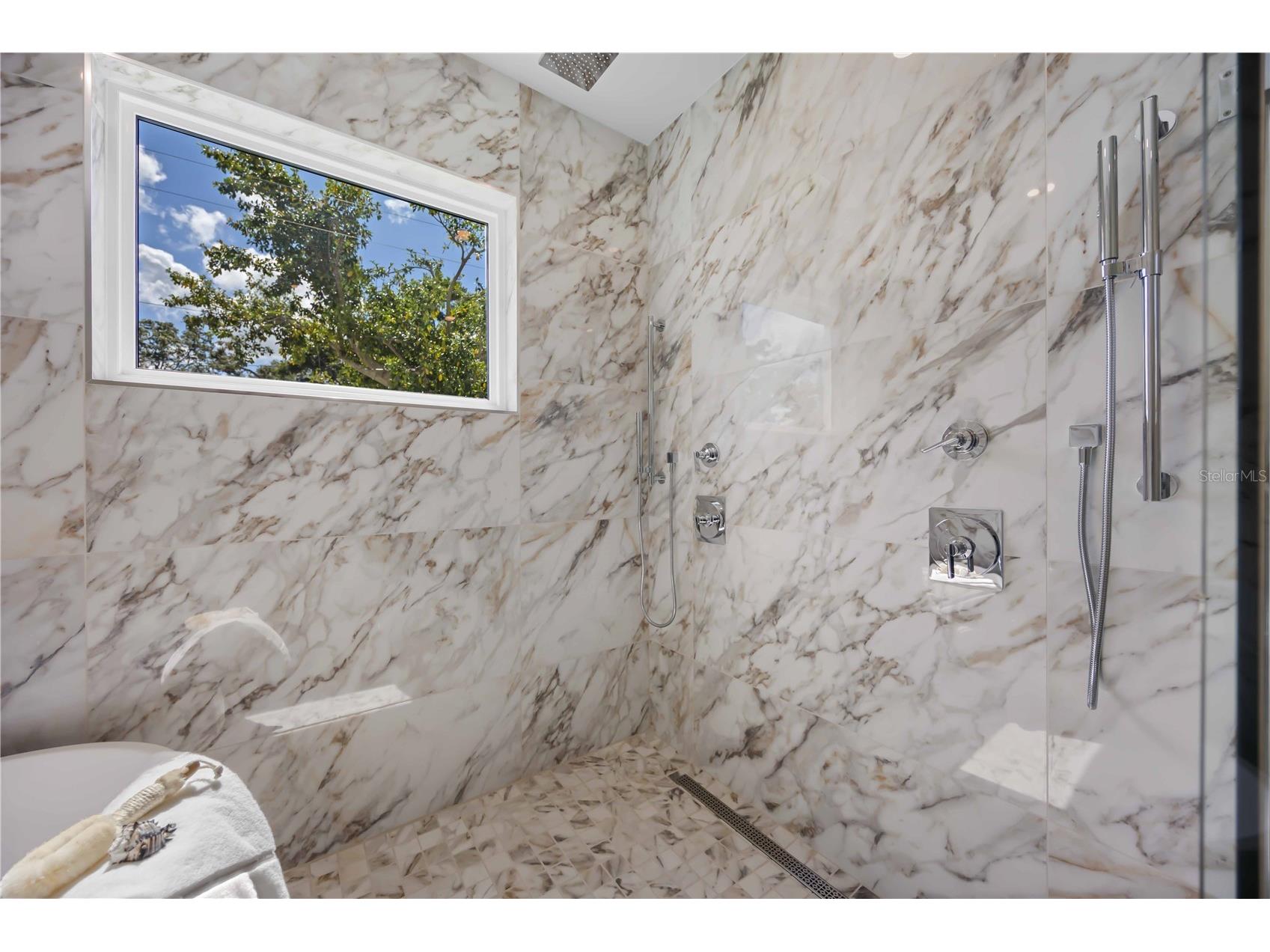 2596 Floyd Street Sarasota FL 34239 A4680149 image34