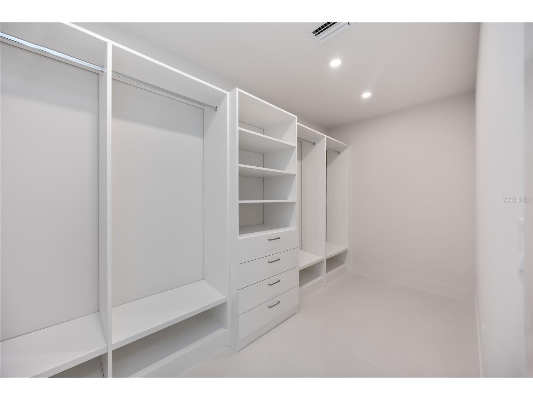 2596 Floyd Street Sarasota FL 34239 A4680149 image42