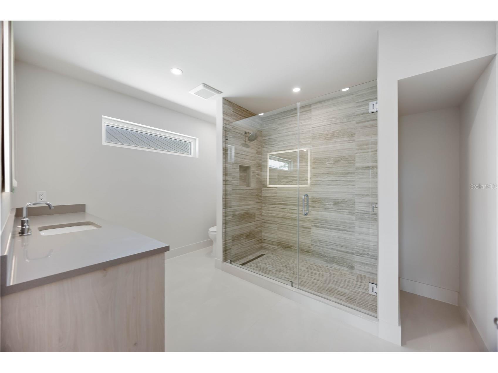 2596 Floyd Street Sarasota FL 34239 A4680149 image43