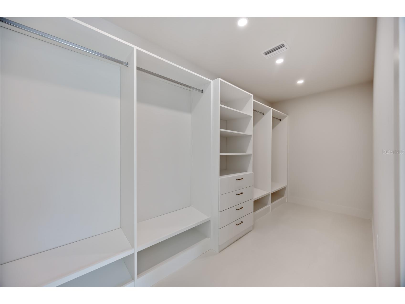 2596 Floyd Street Sarasota FL 34239 A4680149 image48