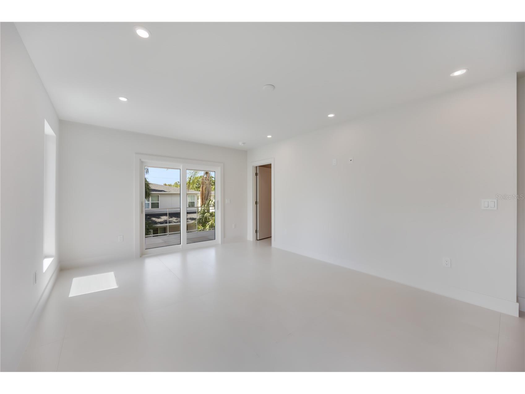 2596 Floyd Street Sarasota FL 34239 A4680149 image49