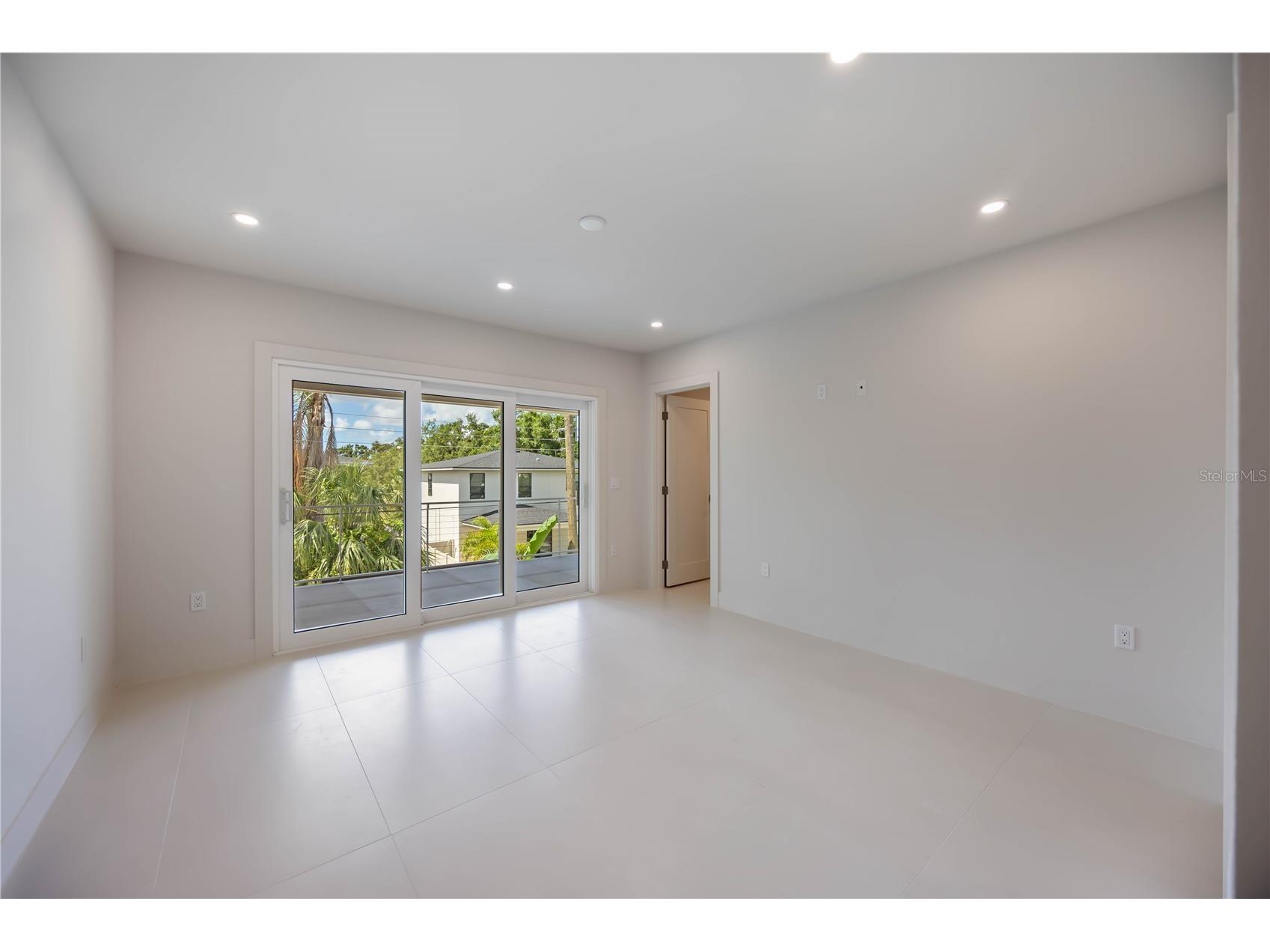 2596 Floyd Street Sarasota FL 34239 A4680149 image50