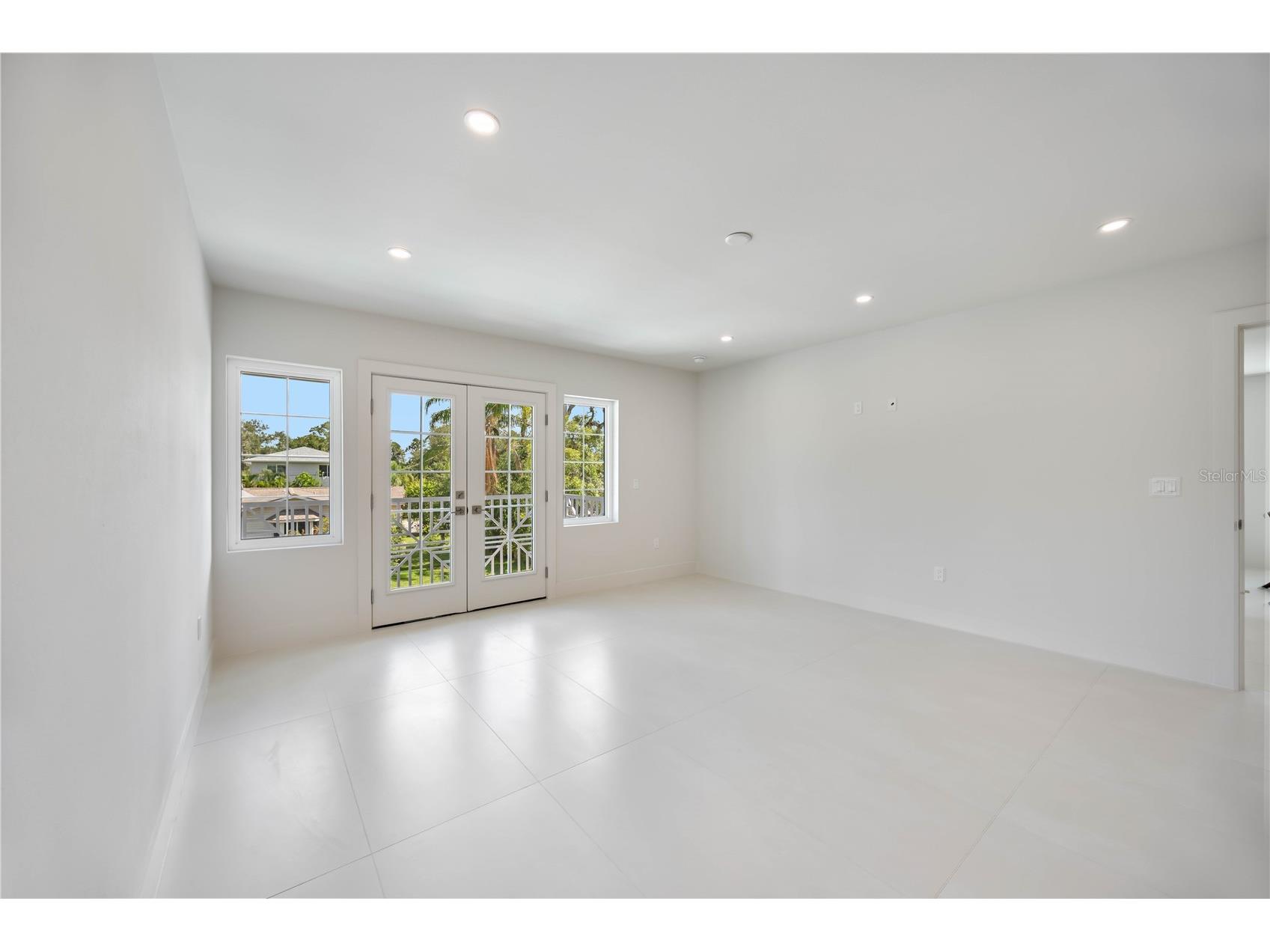 2596 Floyd Street Sarasota FL 34239 A4680149 image59