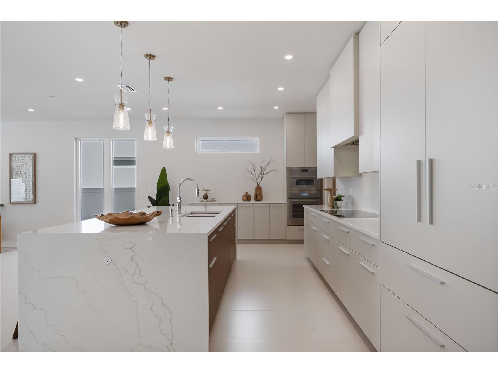 2596 Floyd Street Sarasota FL 34239 A4680149 image6