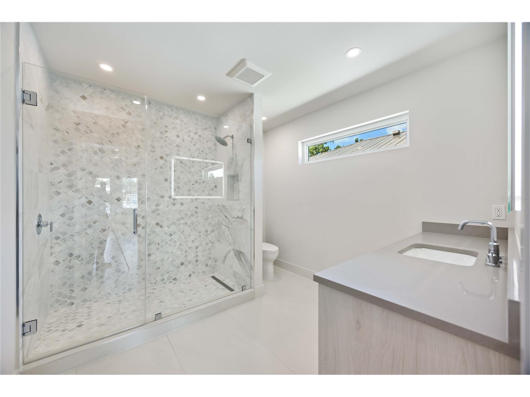 2596 Floyd Street Sarasota FL 34239 A4680149 image61