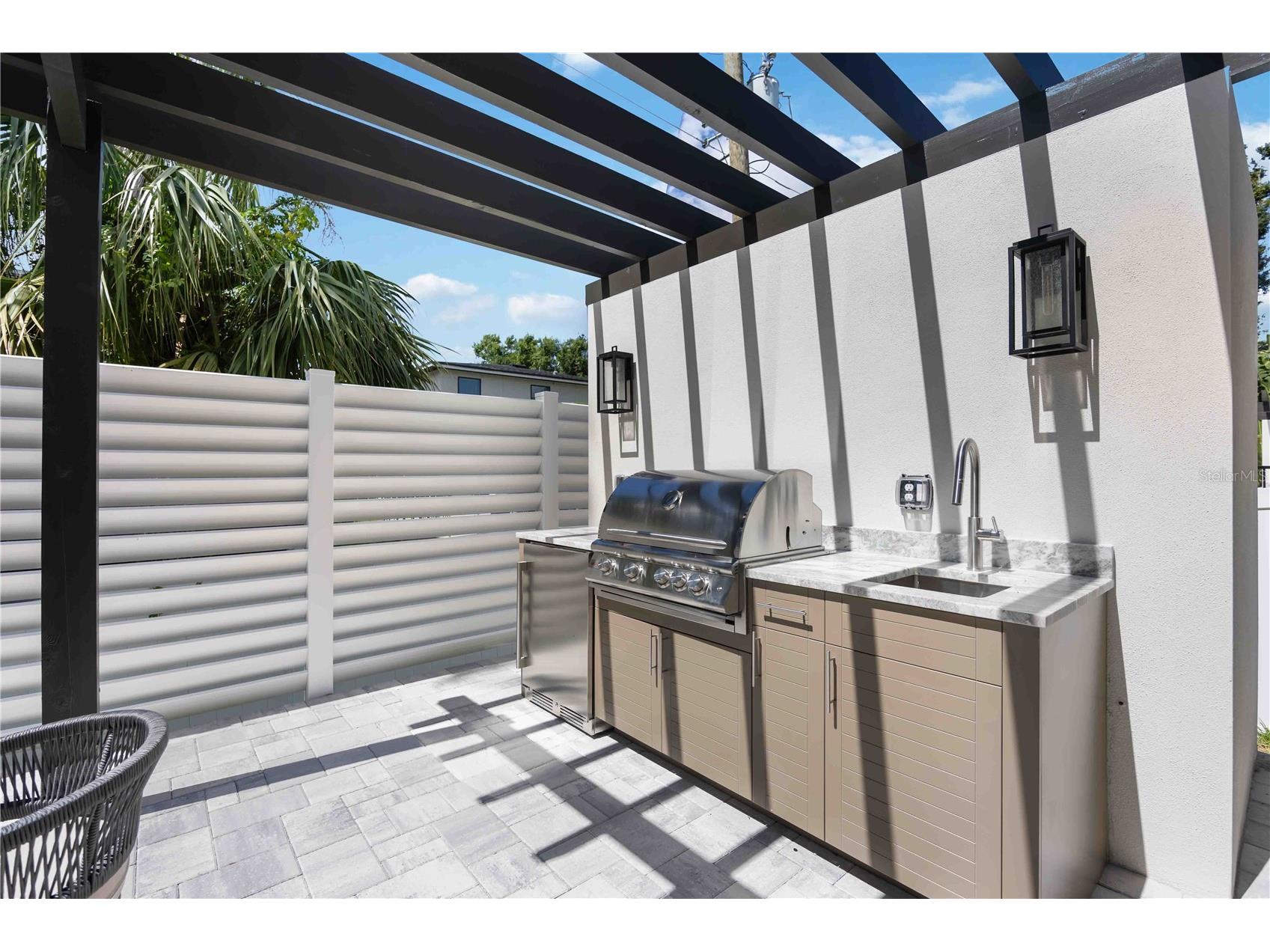 2596 Floyd Street Sarasota FL 34239 A4680149 image79