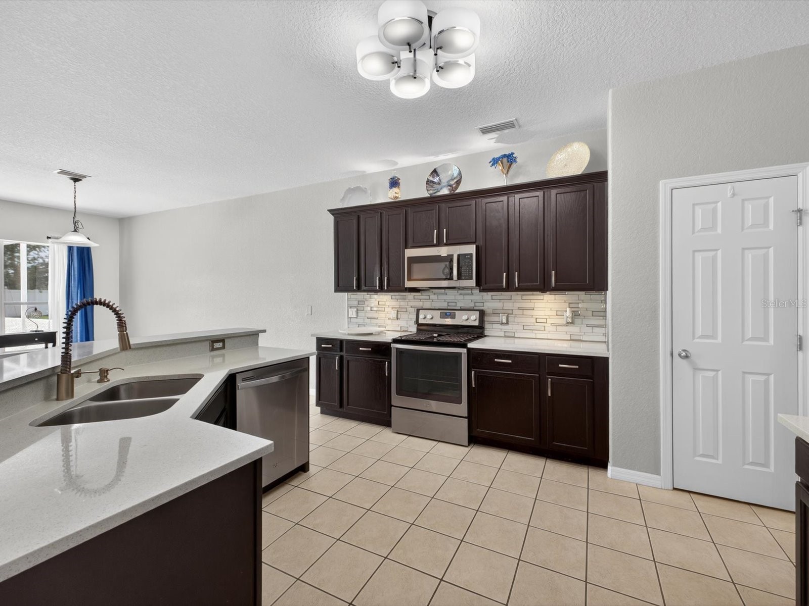 2596 Sand Hill Point Circle Davenport FL 33837 O6411388 image16