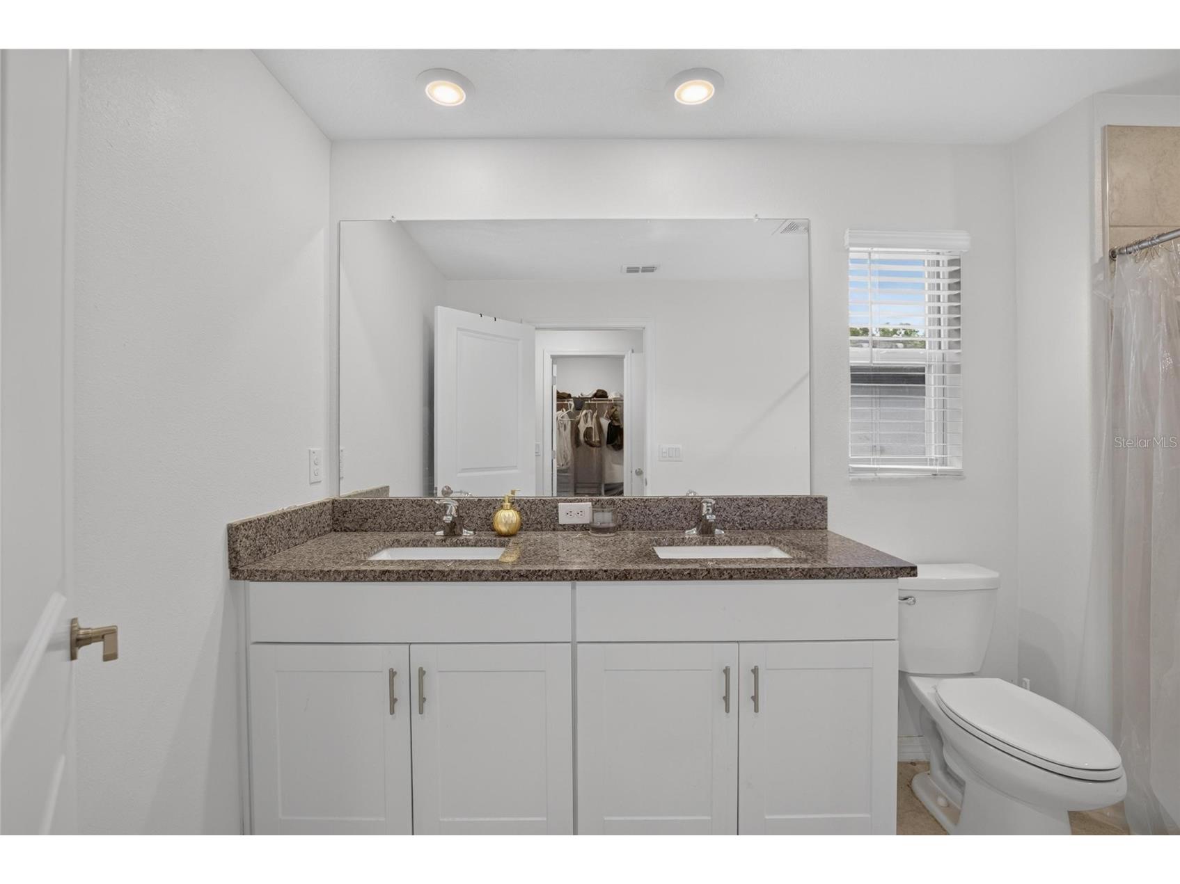 2597 Charlan Holiday FL 34690 TB8527149 image41