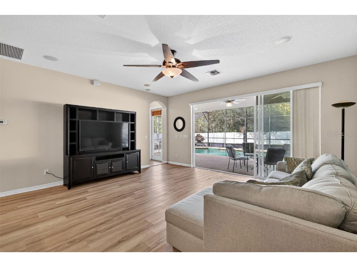 2598 Plumadore Drive Grand Island FL 32735 G5105567 image8