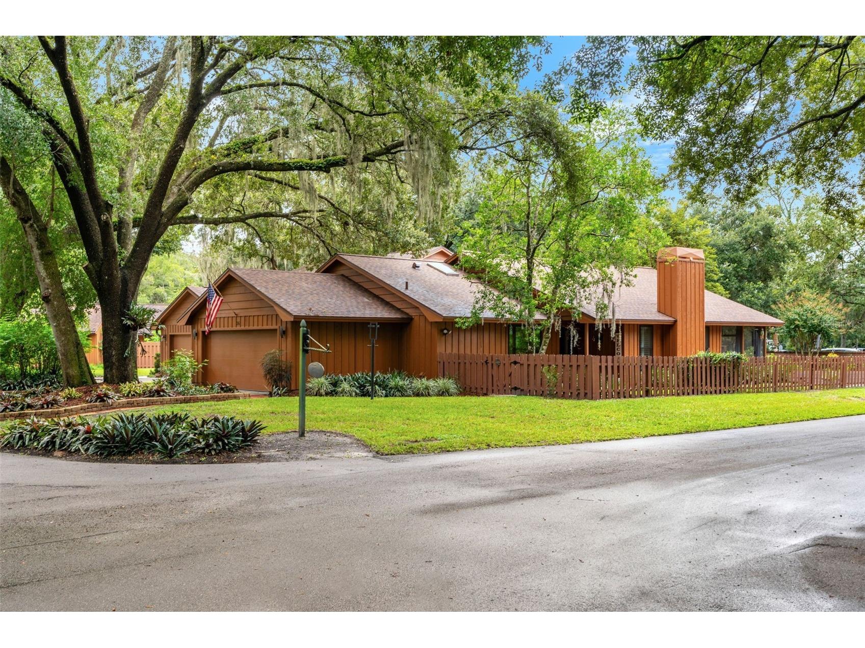 26 E Village Drive Oviedo FL 32765 O6343440 image1