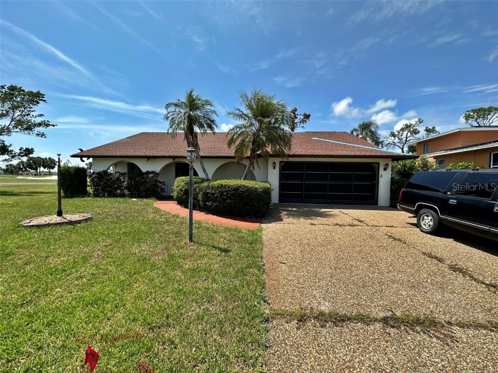26 Golfview Court Rotonda West FL 33947 D6130988 image1