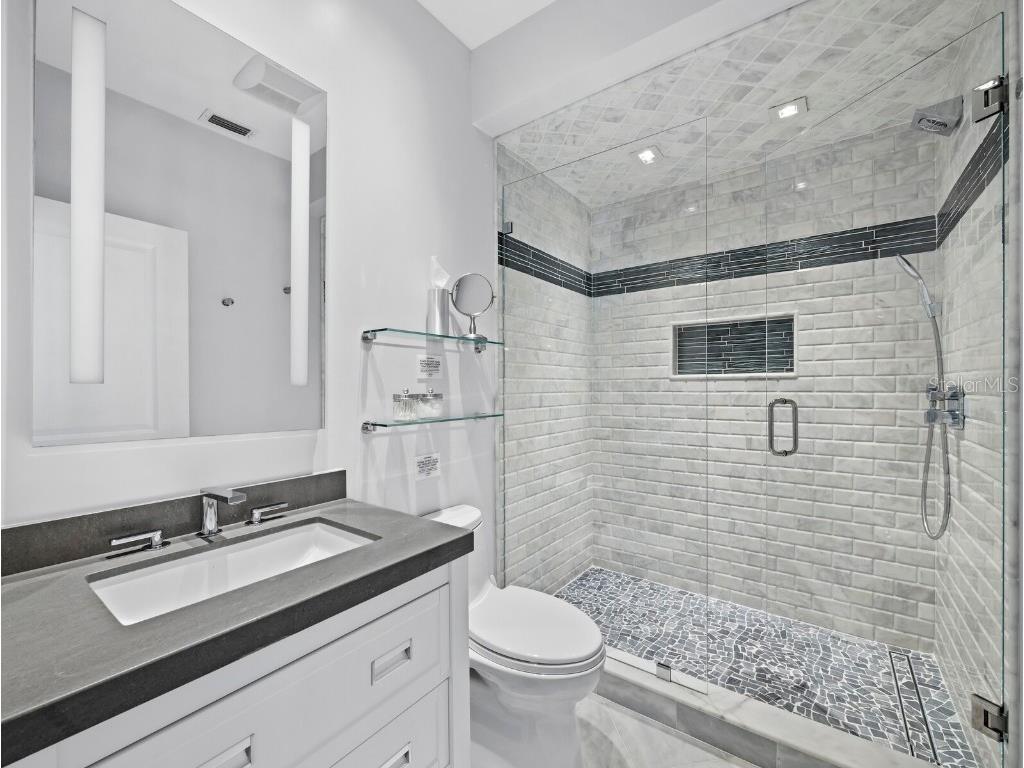 26 Sandy Hook Road N Sarasota FL 34242 - GULF OF MEXICO A4667015 image76