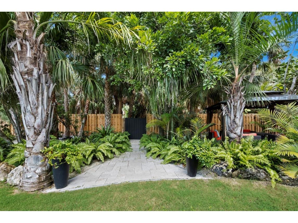 26 Sandy Hook Road N Sarasota FL 34242 - GULF OF MEXICO A4667015 image82