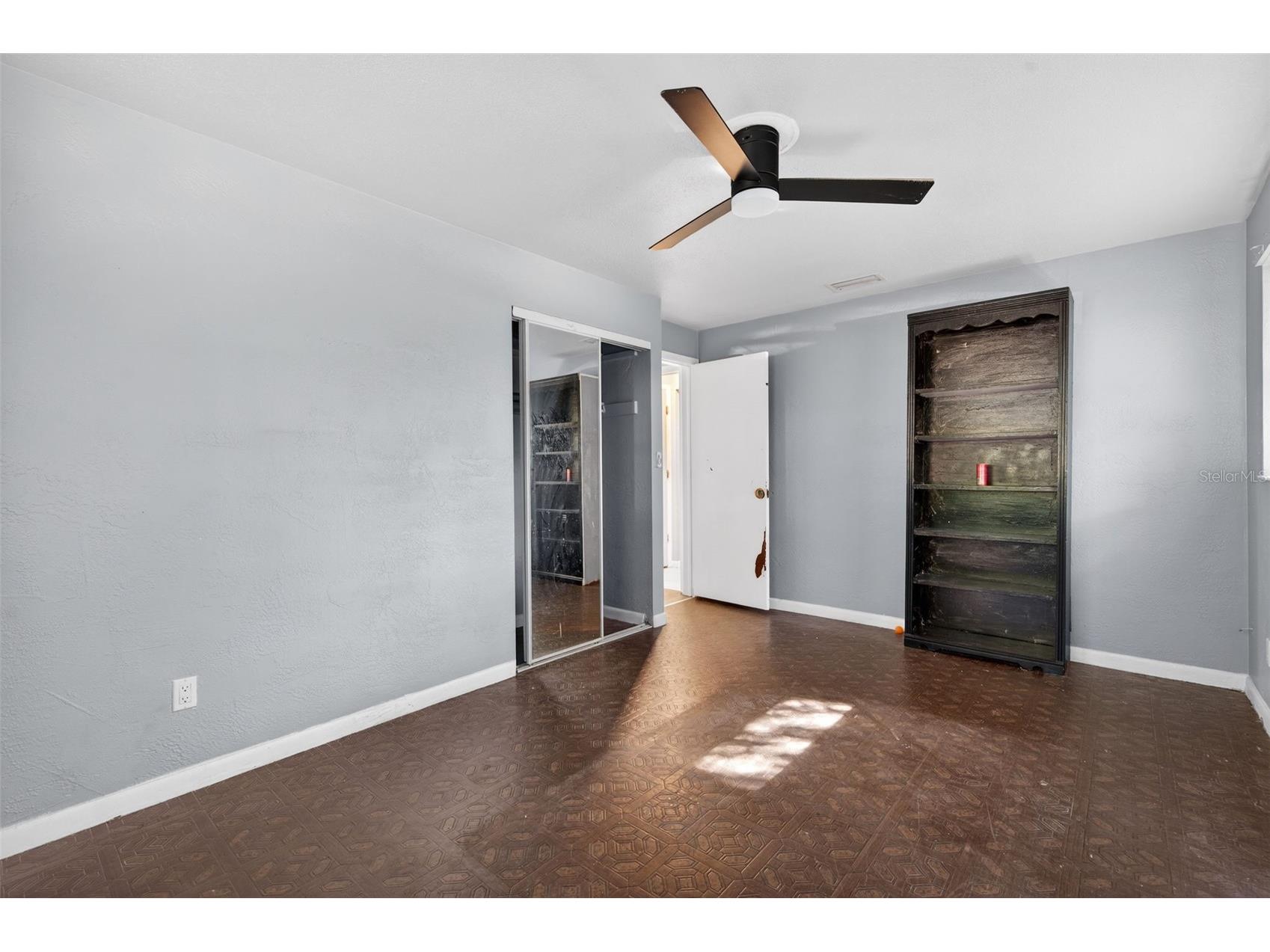 260 13th Street N Saint Petersburg FL 33705 TB8463122 image22