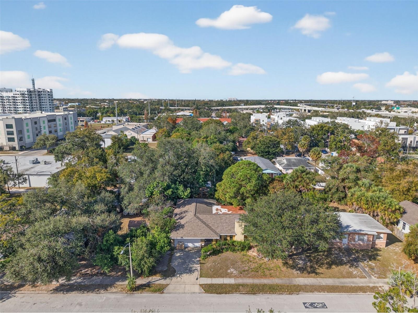260 13th Street N Saint Petersburg FL 33705 TB8463122 image29