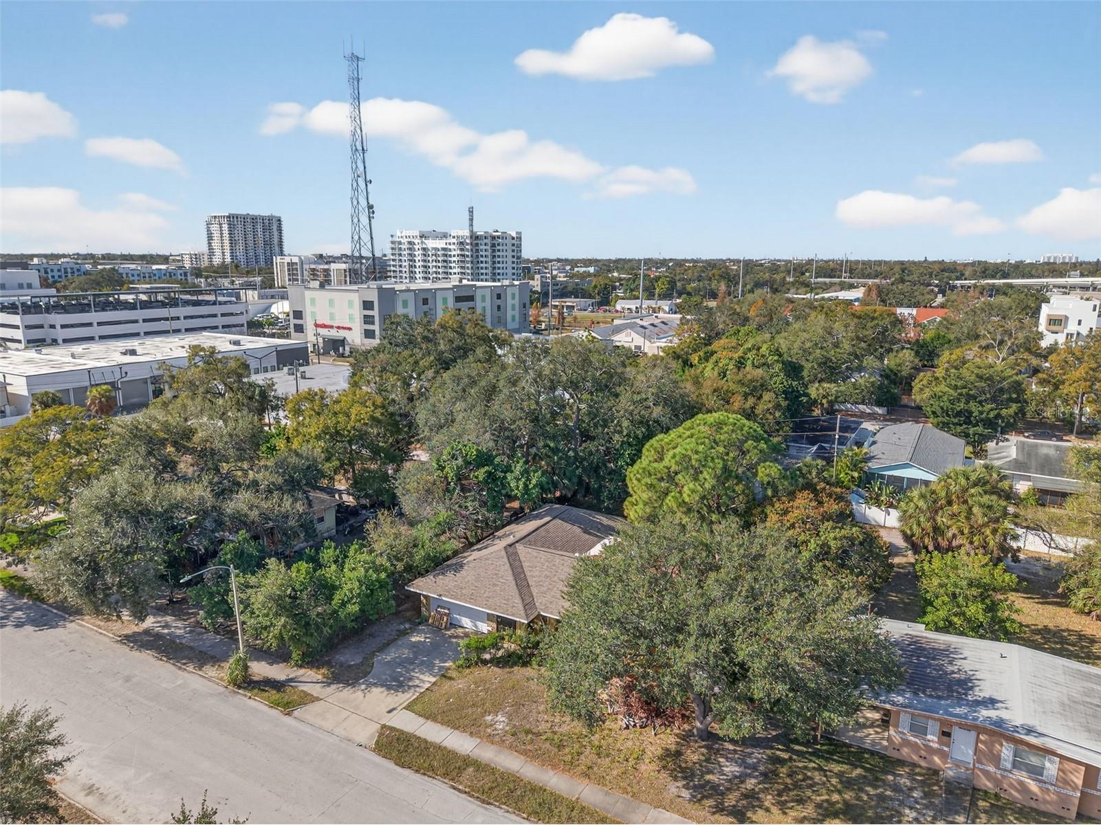 260 13th Street N Saint Petersburg FL 33705 TB8463122 image36