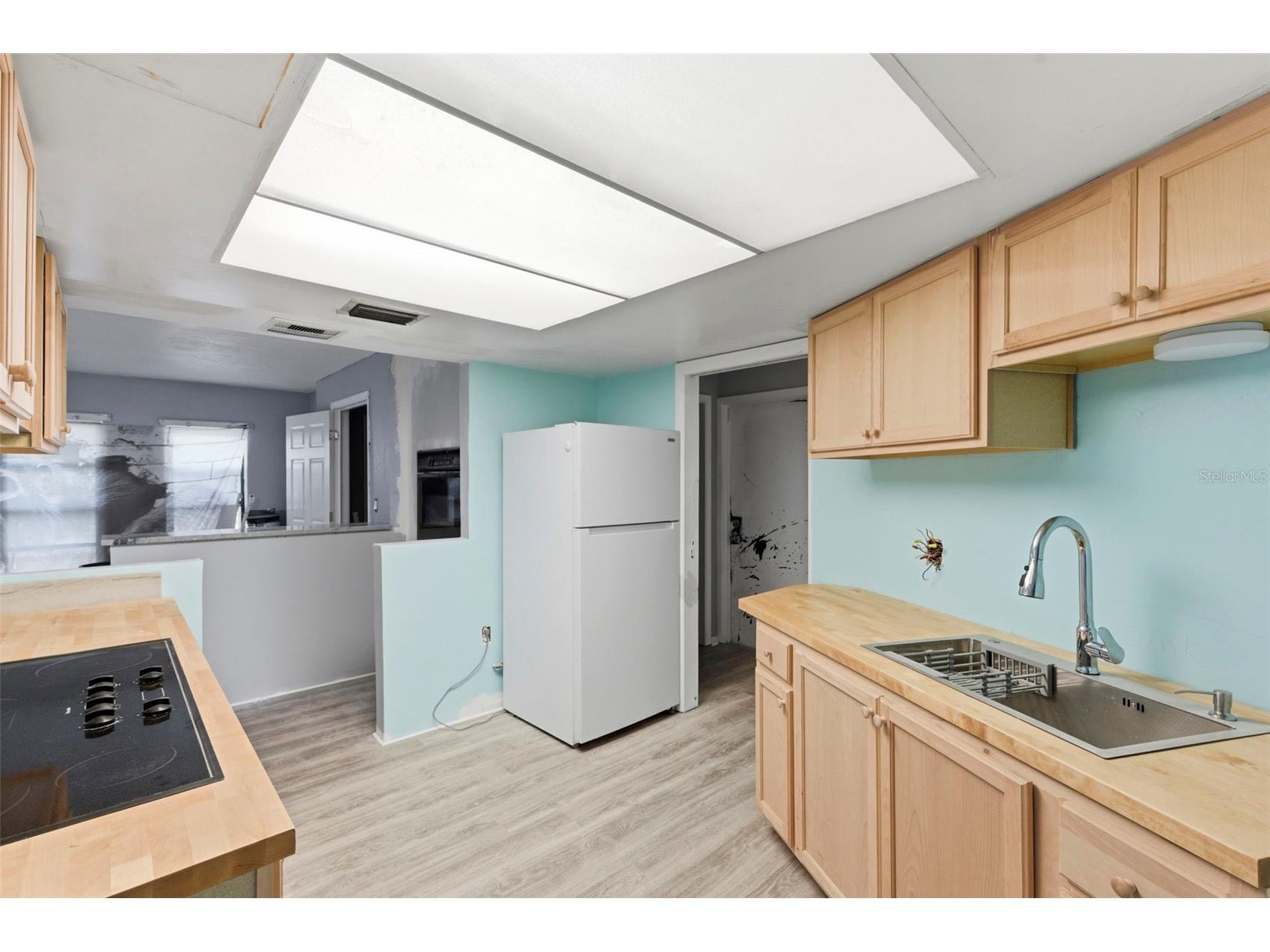 260 13th Street N Saint Petersburg FL 33705 TB8463122 image4