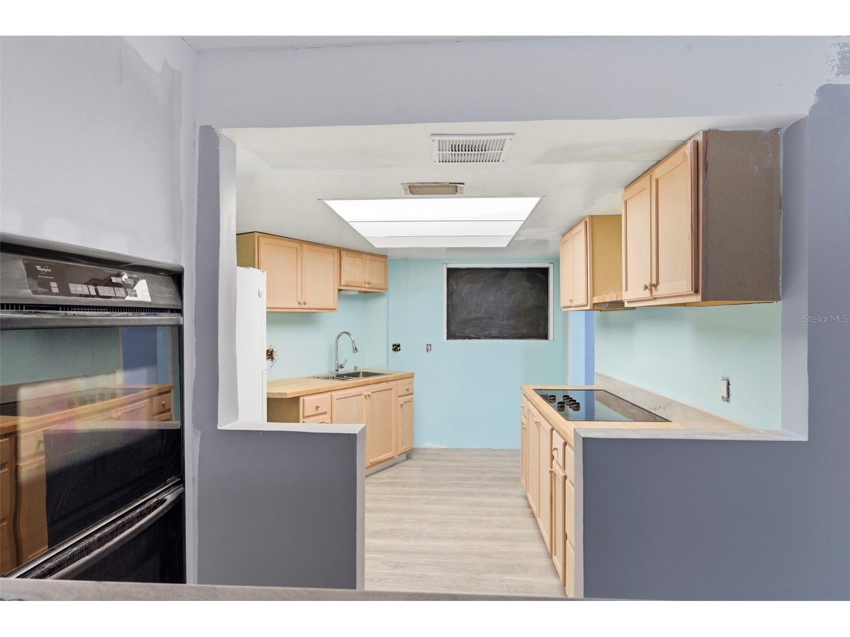 260 13th Street N Saint Petersburg FL 33705 TB8463122 image6