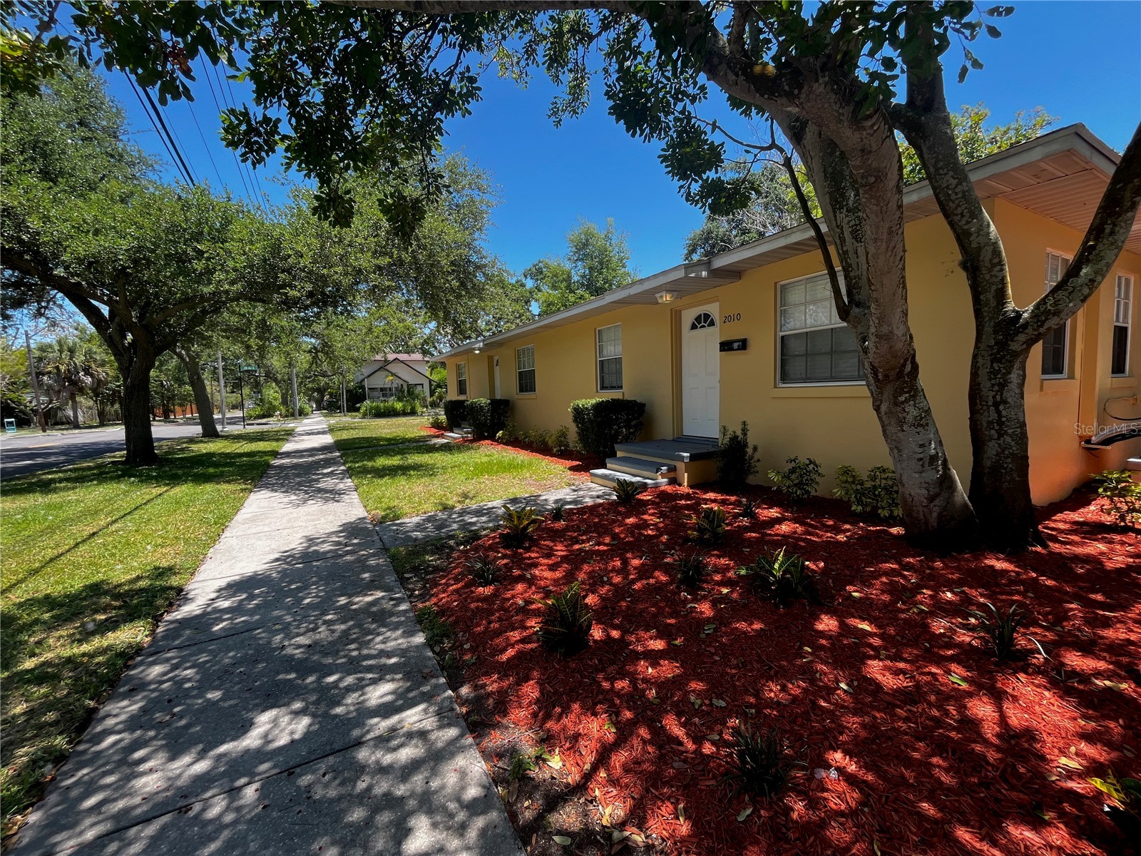 260 20th Avenue S Saint Petersburg FL 33705 TB8514661 image1