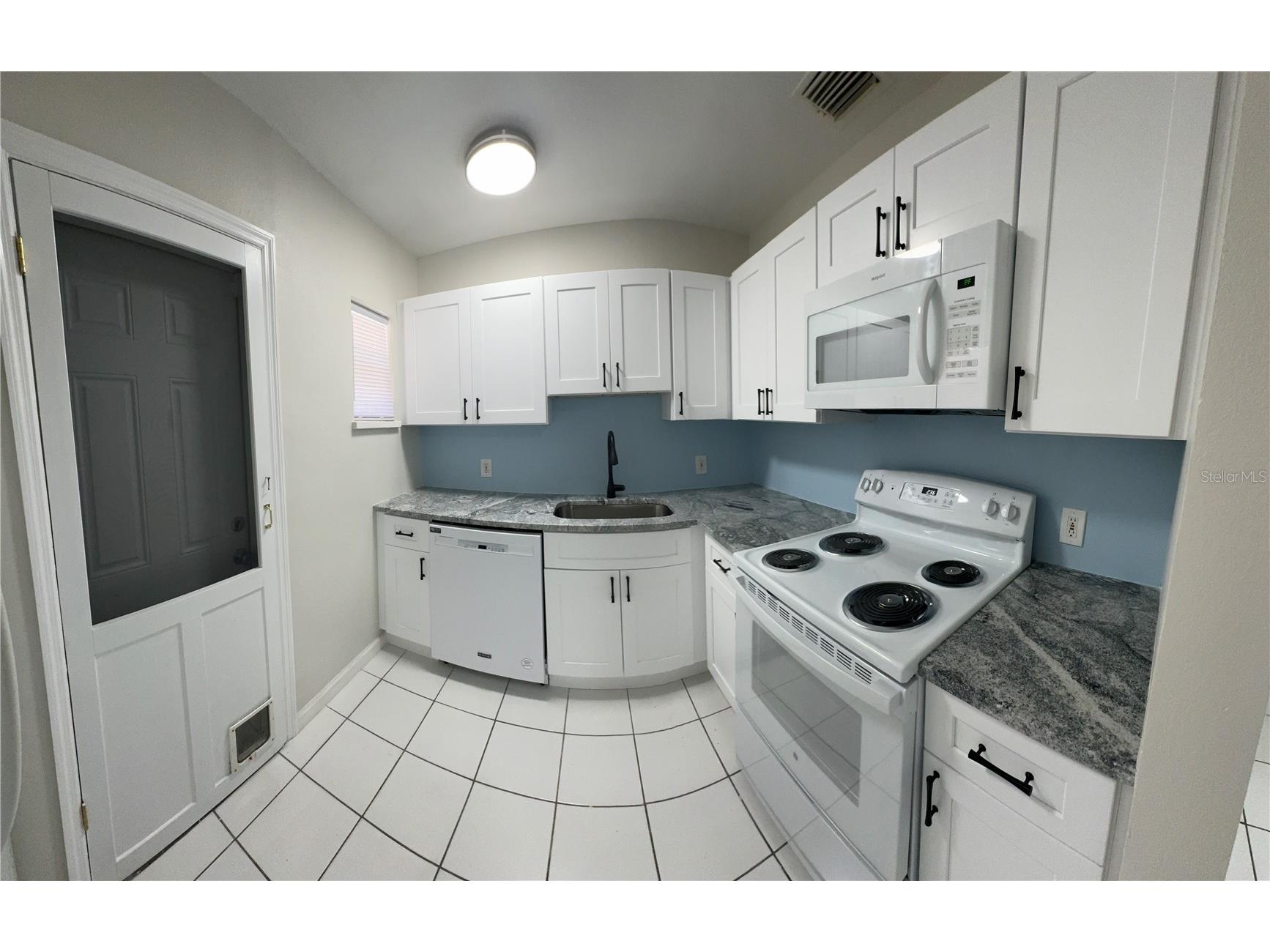 260 20th Avenue S Saint Petersburg FL 33705 TB8514661 image35