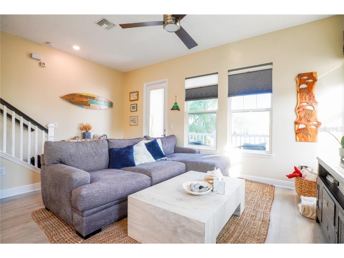 260 8th Street N Saint Petersburg FL 33701 TB8443808 image12