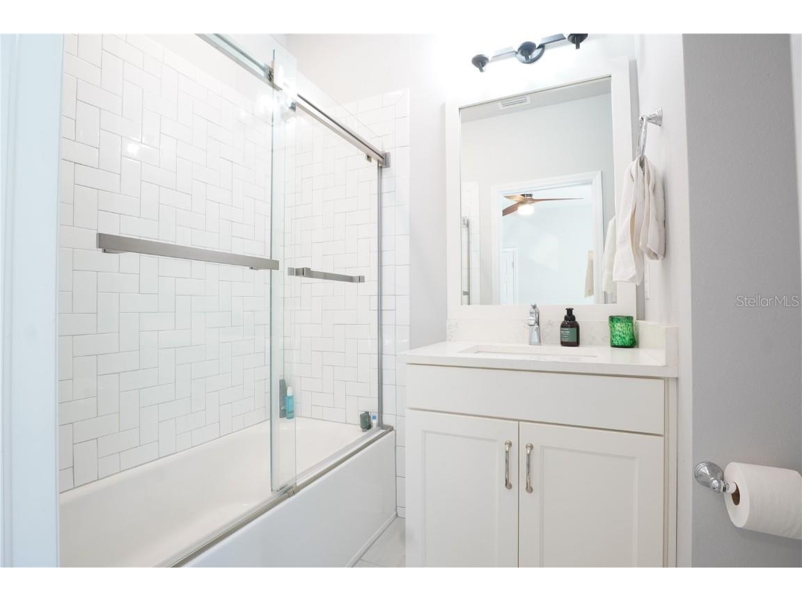 260 8th Street N Saint Petersburg FL 33701 TB8443808 image21