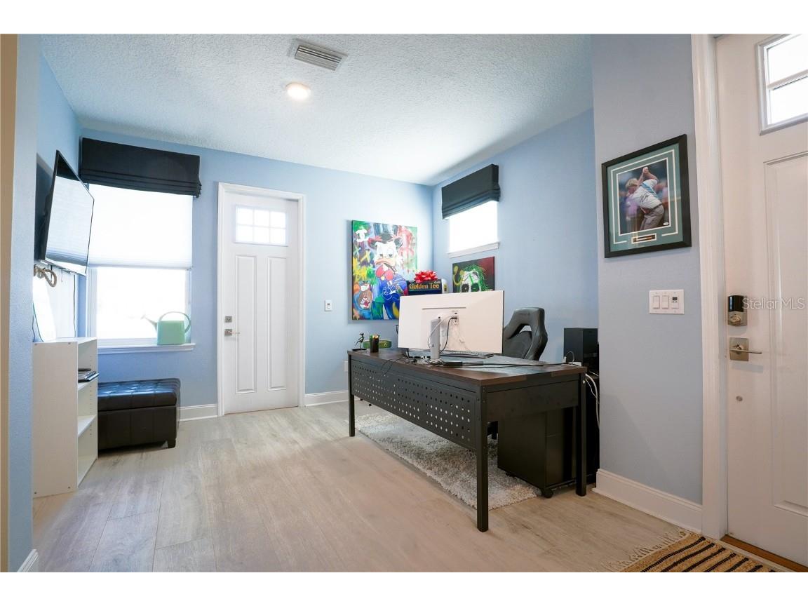 260 8th Street N Saint Petersburg FL 33701 TB8443808 image7