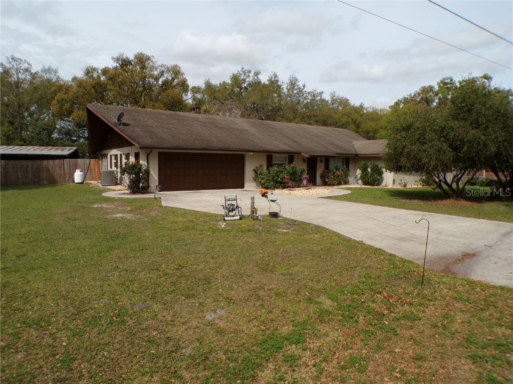 260 Paradise Drive Deland FL 32720 O6184701 image1