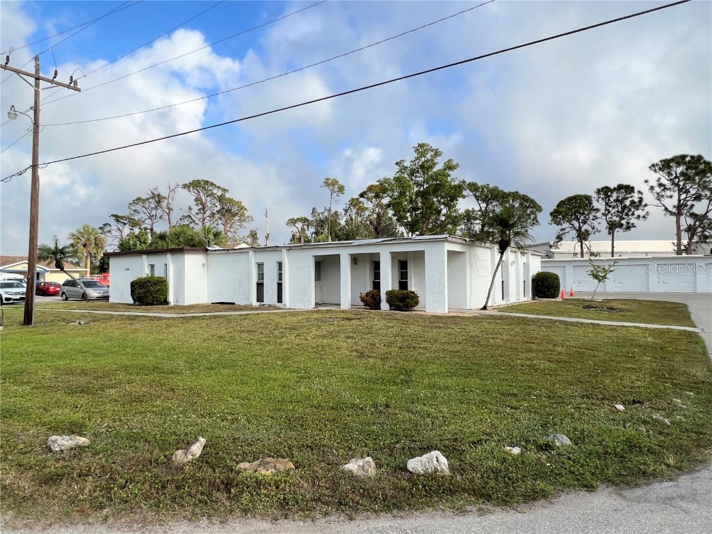 260 Professional Pl North Fort Myers FL 33903 C7473633 image1