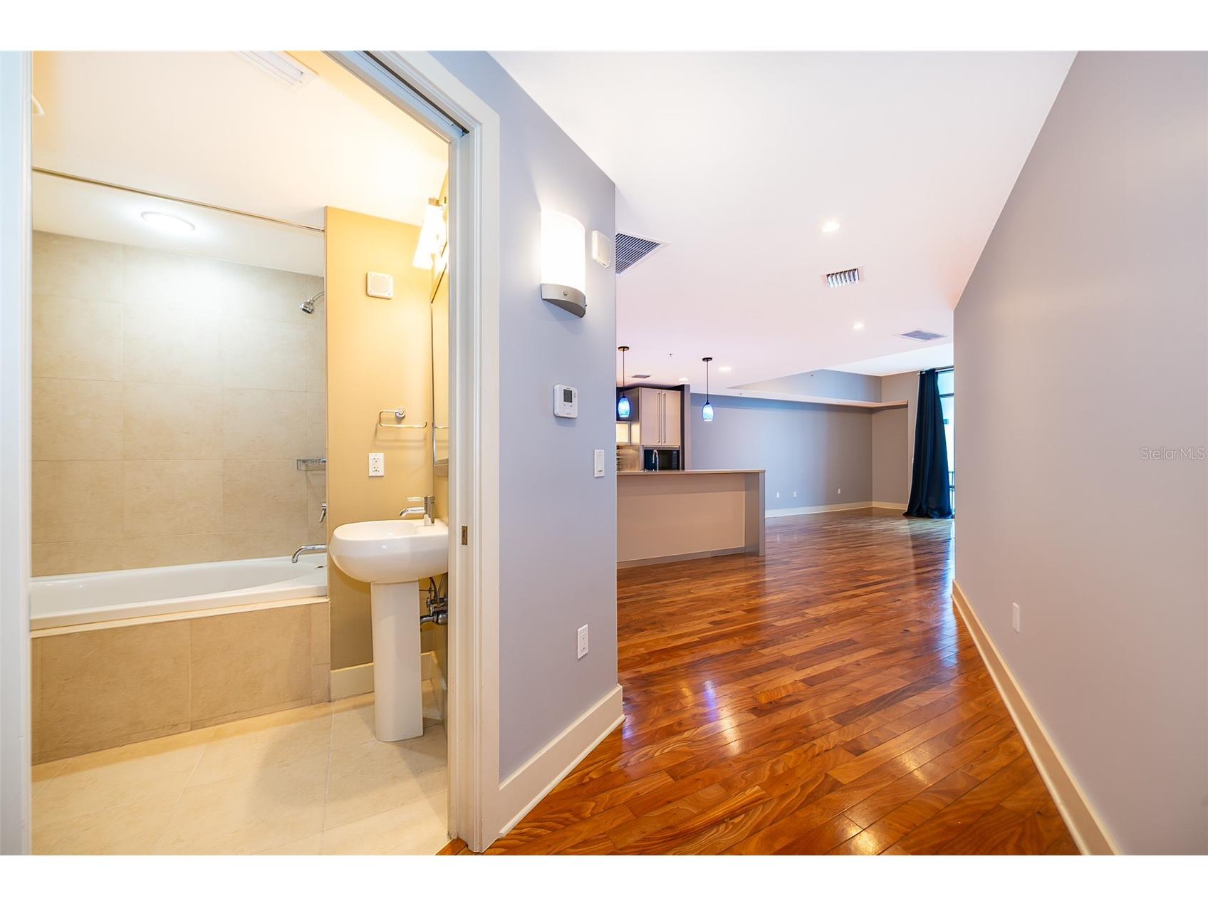 260 S Osceola Avenue #710 Orlando FL 32801 O6387543 image4