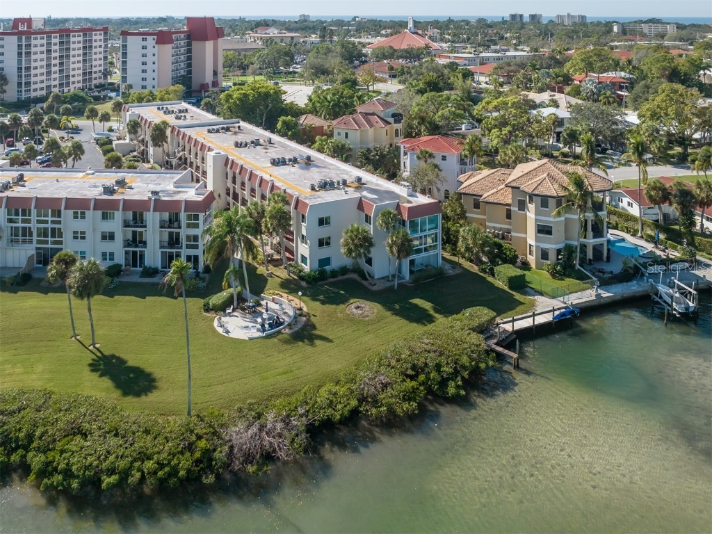 260 Santa Maria Street #108 Venice FL 34285 - ROBERTS BAY & ICW N6129637 image1