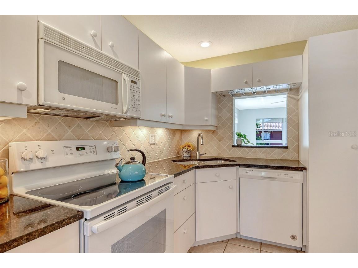 260 Santa Maria Street #305 Venice FL 34285 A4670188 image17