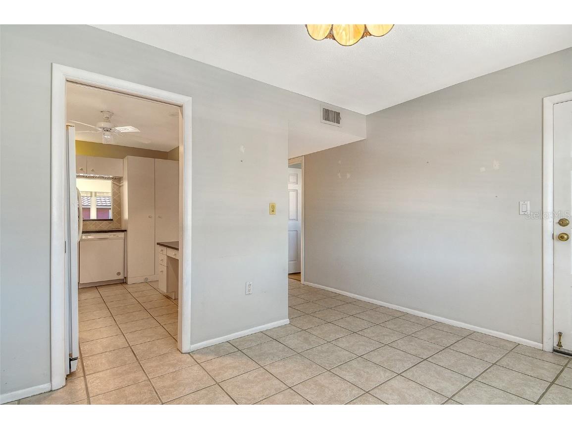 260 Santa Maria Street #305 Venice FL 34285 A4670188 image7