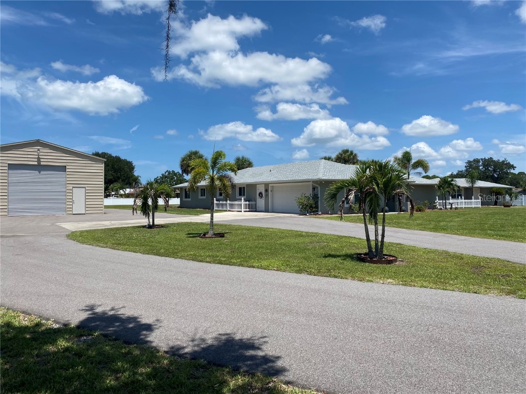 260 Stratford Road Englewood FL 34223 A4506514 image1