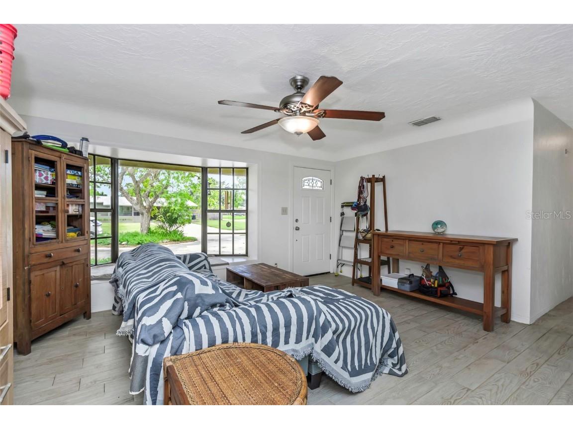 2600 56th Lane N Saint Petersburg FL 33710 TB8428849 image4