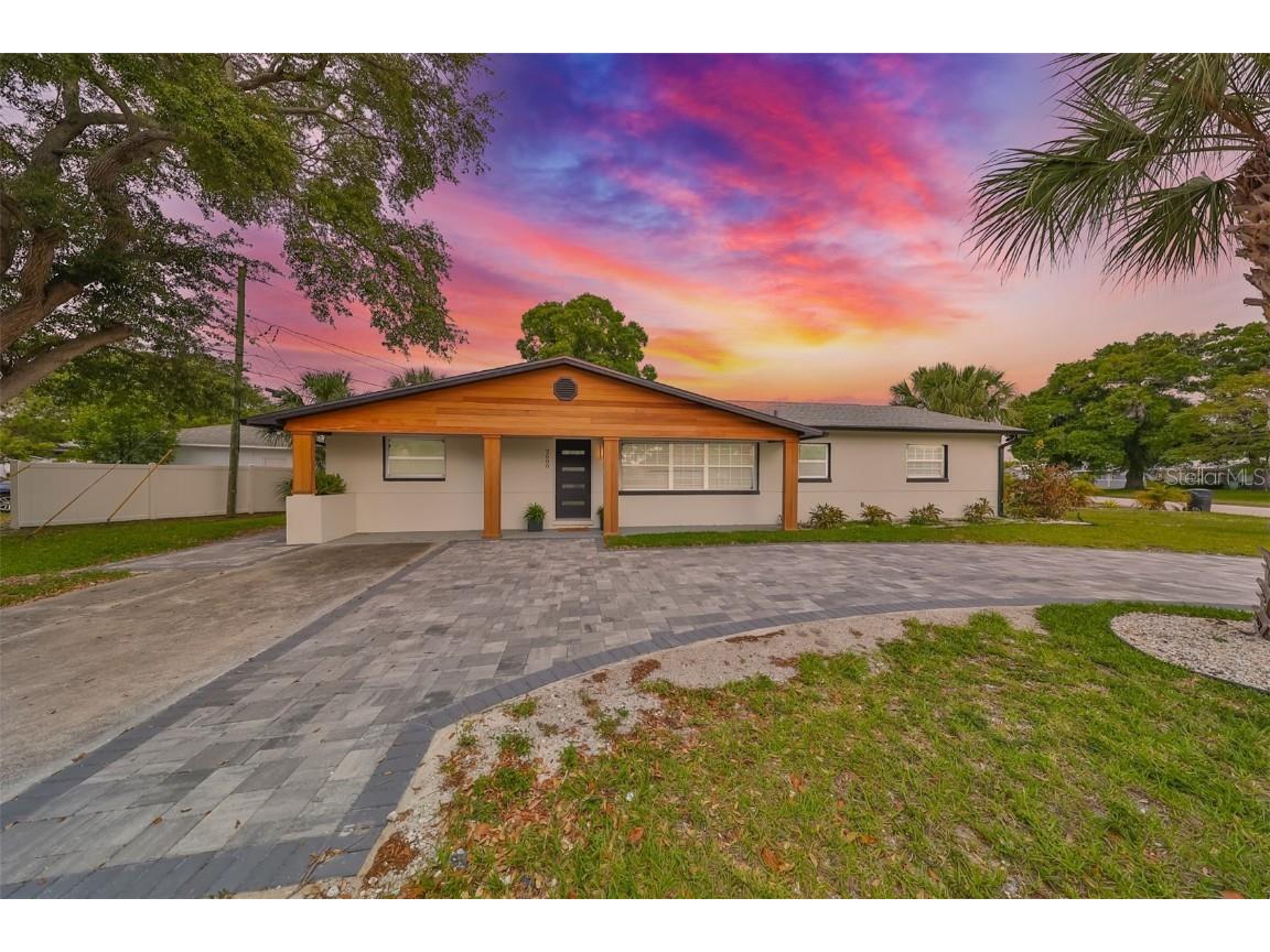 2600 66th Way N Saint Petersburg FL 33710 U8232500 image1