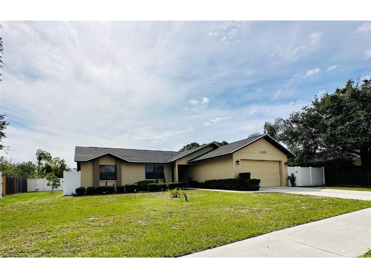 2600 Briar Oak Circle Sarasota FL 34232 A4572073 image1